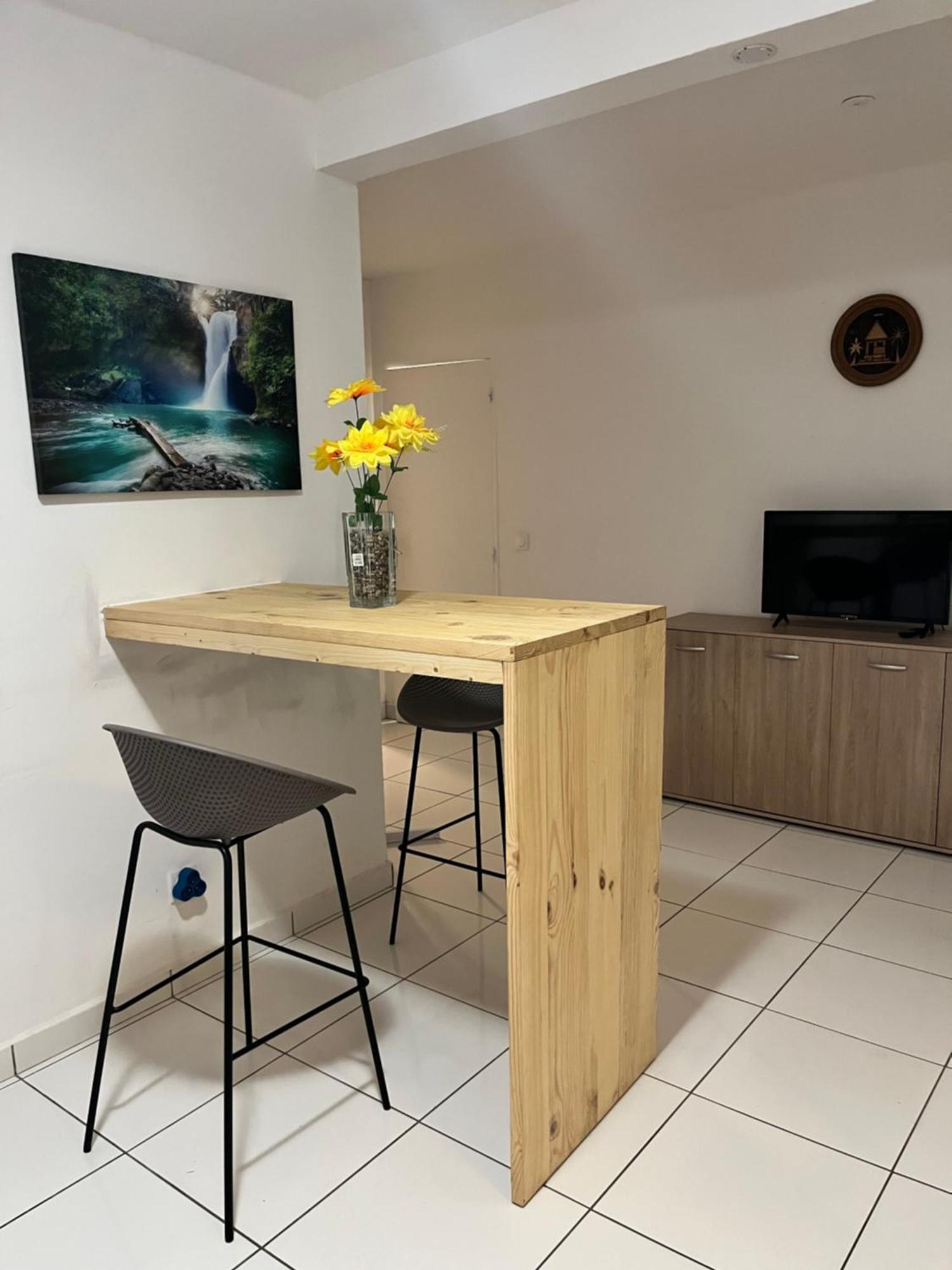 Chez Marc Apartment Les Abymes Exterior foto