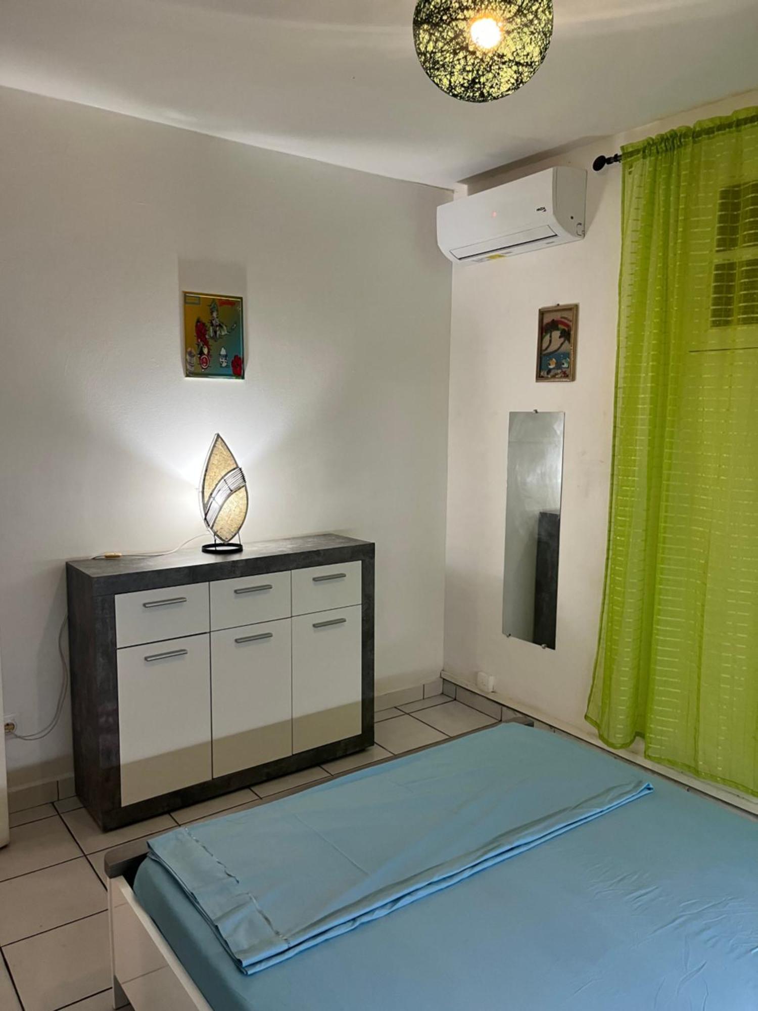 Chez Marc Apartment Les Abymes Exterior foto
